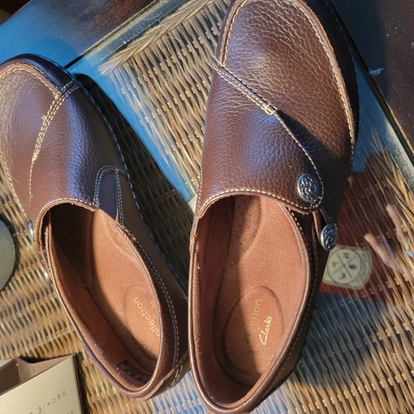 Clark’s Collection leather loafer, brown, size 8M - Picture 4 of 4